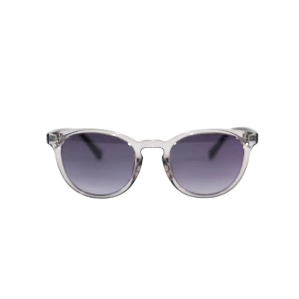 GUESS Round Sunglasses – Transparent Grey / Grey Gradient – Matte Black Arms–NWT